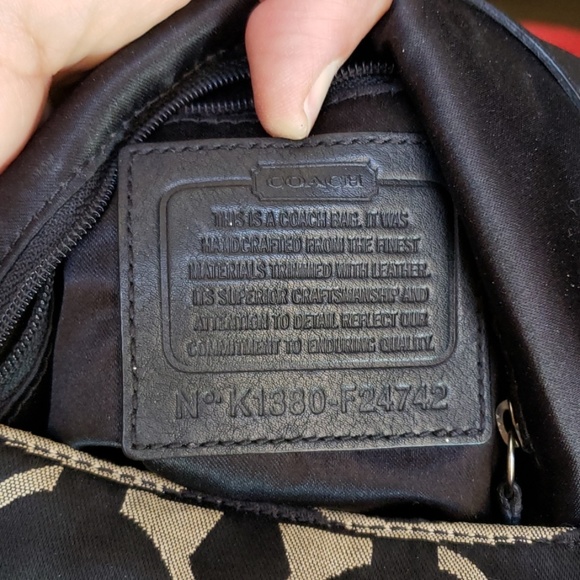 Authentic coach purse - Picture 3 of 7
